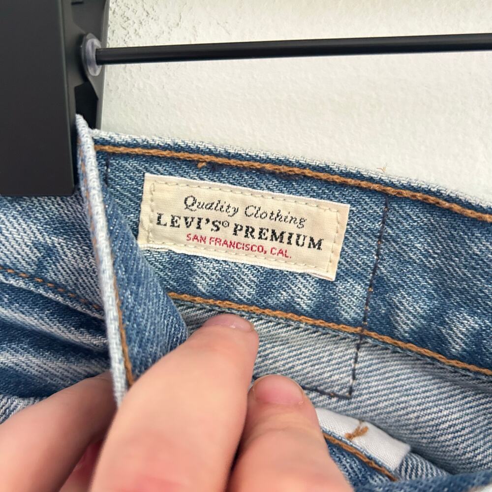 Levi's 501 Distressed Button Flu Skinny Jeans Size 28 - Picture 6 of 6